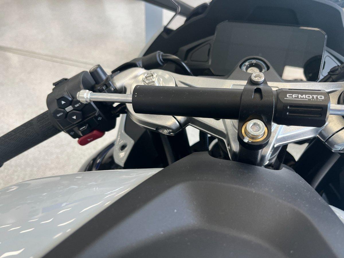 2025 CF MOTO 675 SR-R SPORTS