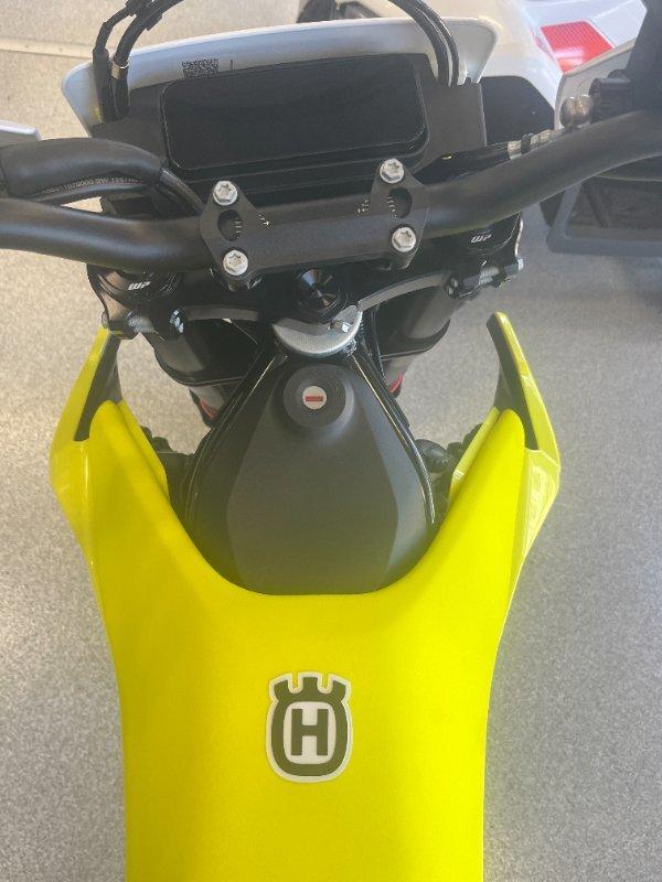 2025 HUSQVARNA 701 SUPERMOTO SUPERMOTARD