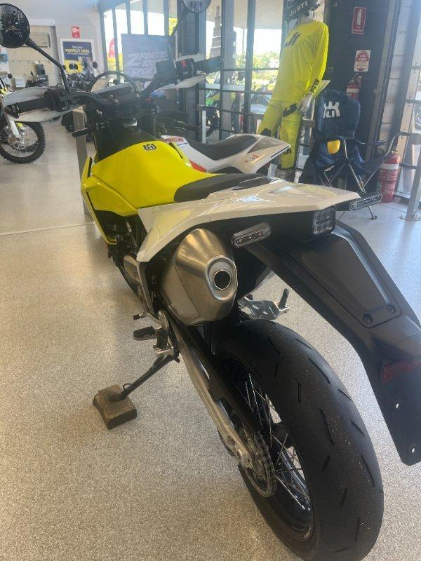 2025 HUSQVARNA 701 SUPERMOTO SUPERMOTARD