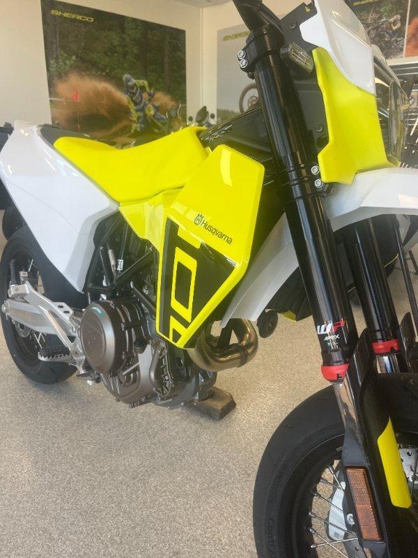 2025 HUSQVARNA 701 SUPERMOTO SUPERMOTARD