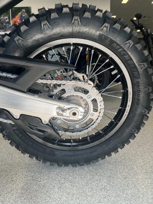 2026 HUSQVARNA TE300 ENDURO