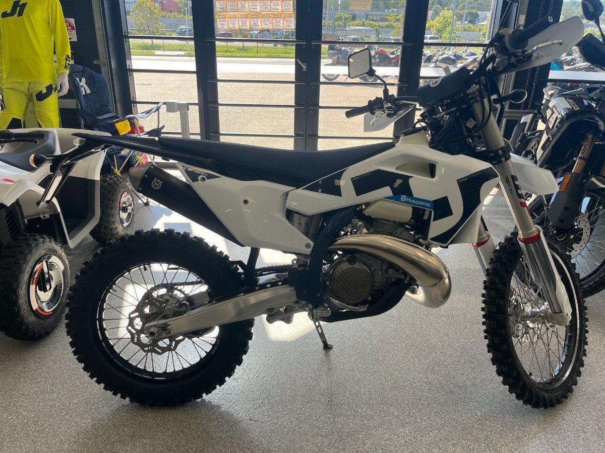 2026 HUSQVARNA TE300 ENDURO