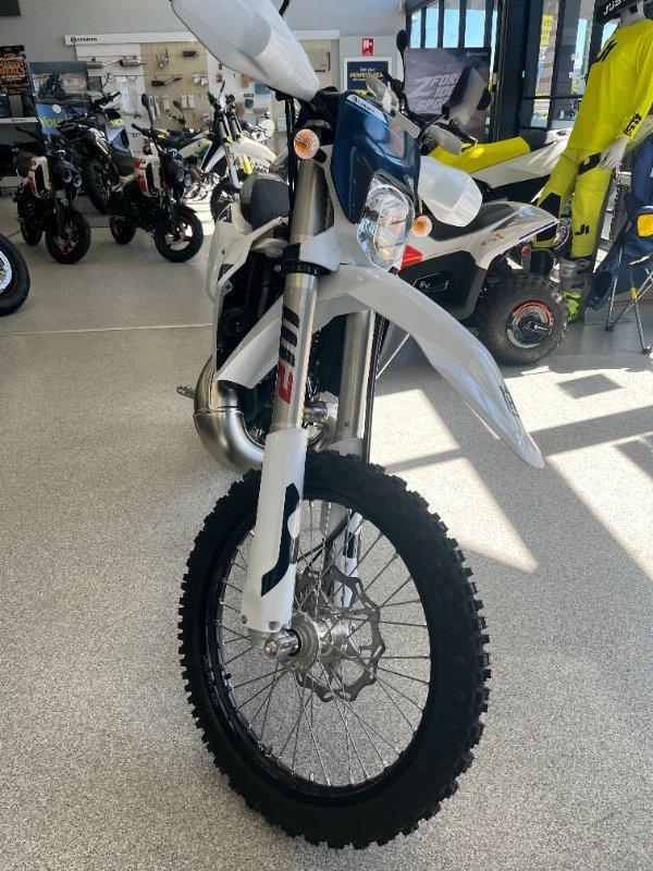 2026 HUSQVARNA TE300 ENDURO