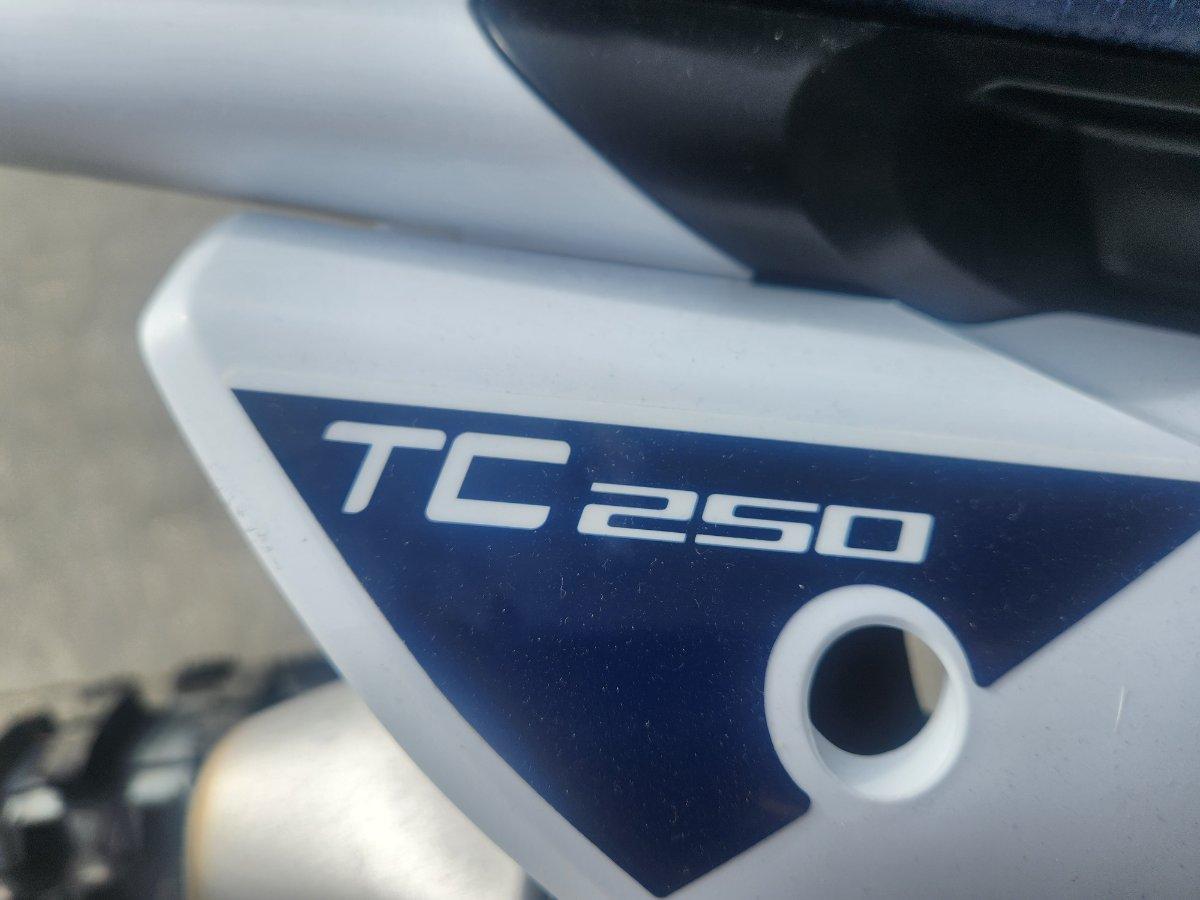 2026 HUSQVARNA FC250 MOTOCROSS
