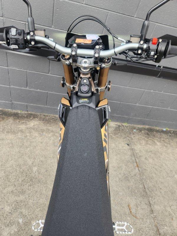 2025 SUR-RON ULTRA BEE T TRAIL