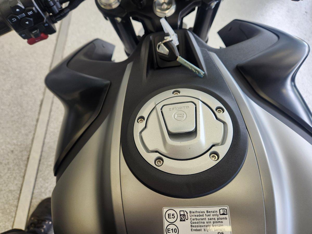 2026 CFMOTO 450 NK ROAD