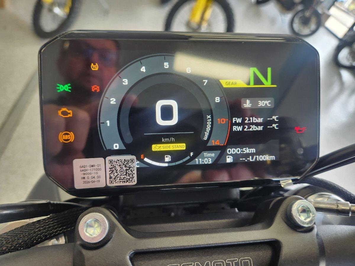 2026 CFMOTO 450 NK ROAD