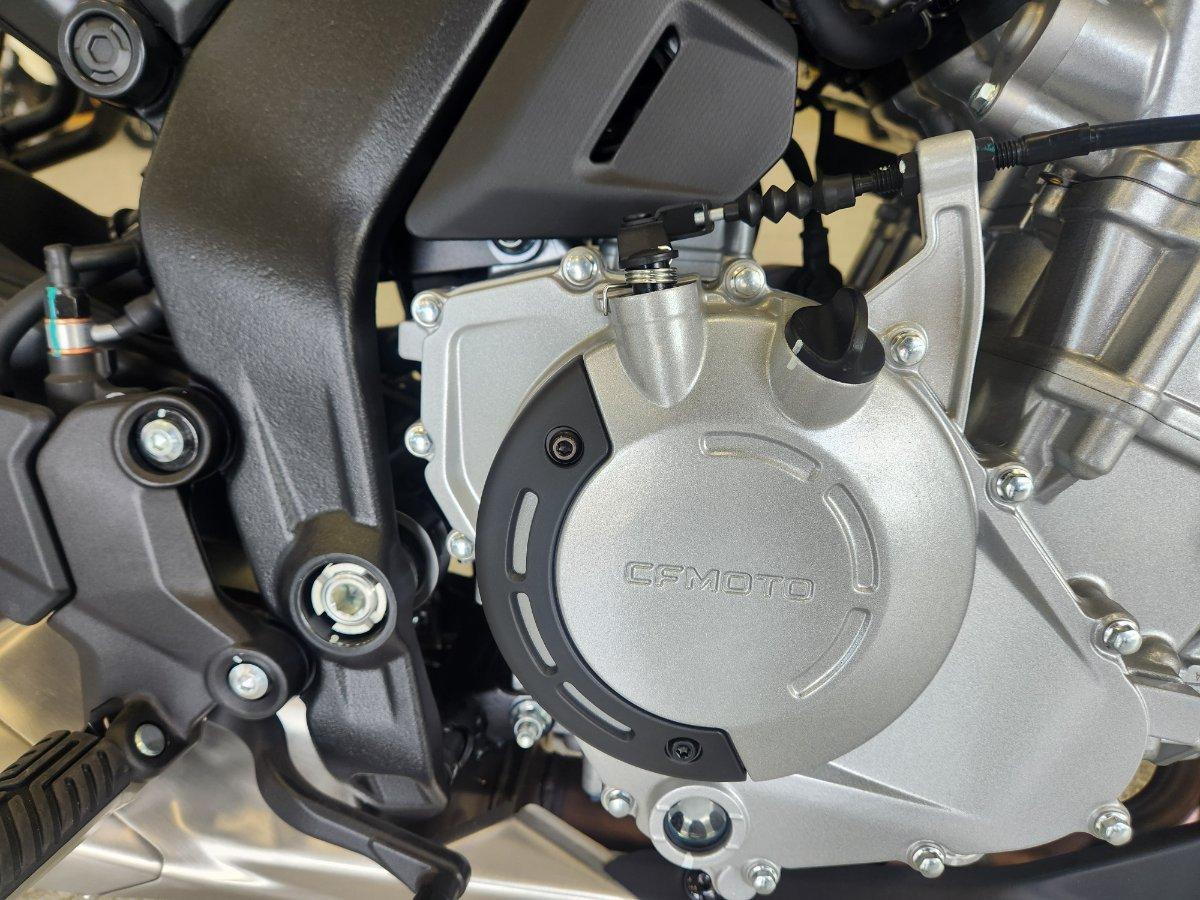 2026 CFMOTO 675 NK ROAD