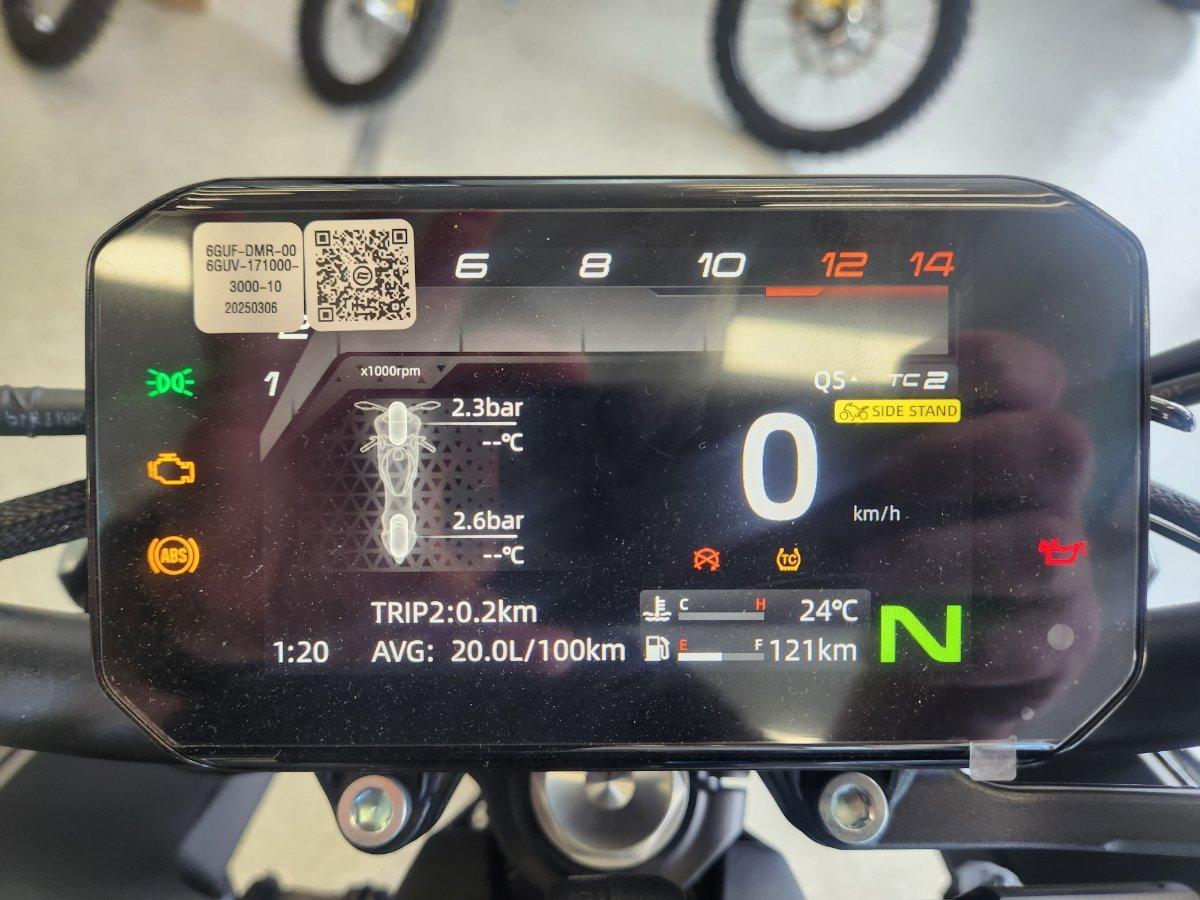 2026 CFMOTO 675 NK ROAD