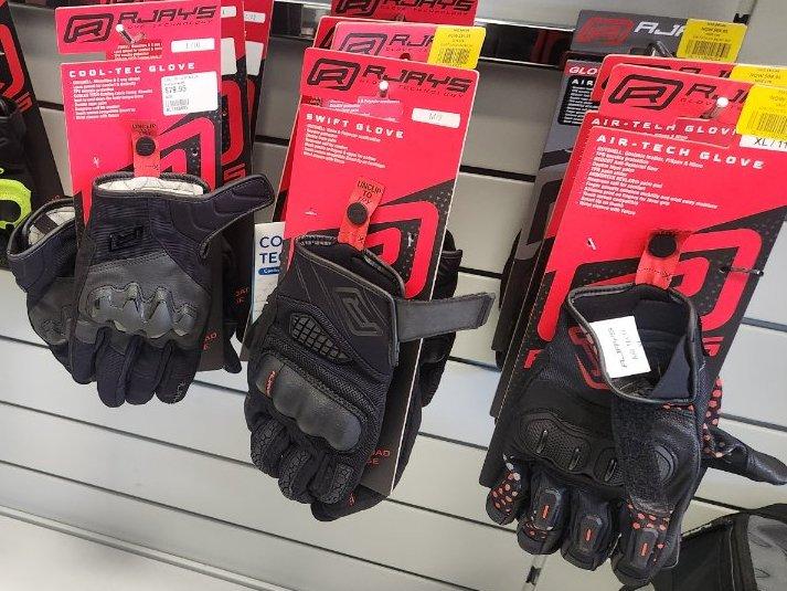 2026 CFMOTO 675 NK ROAD