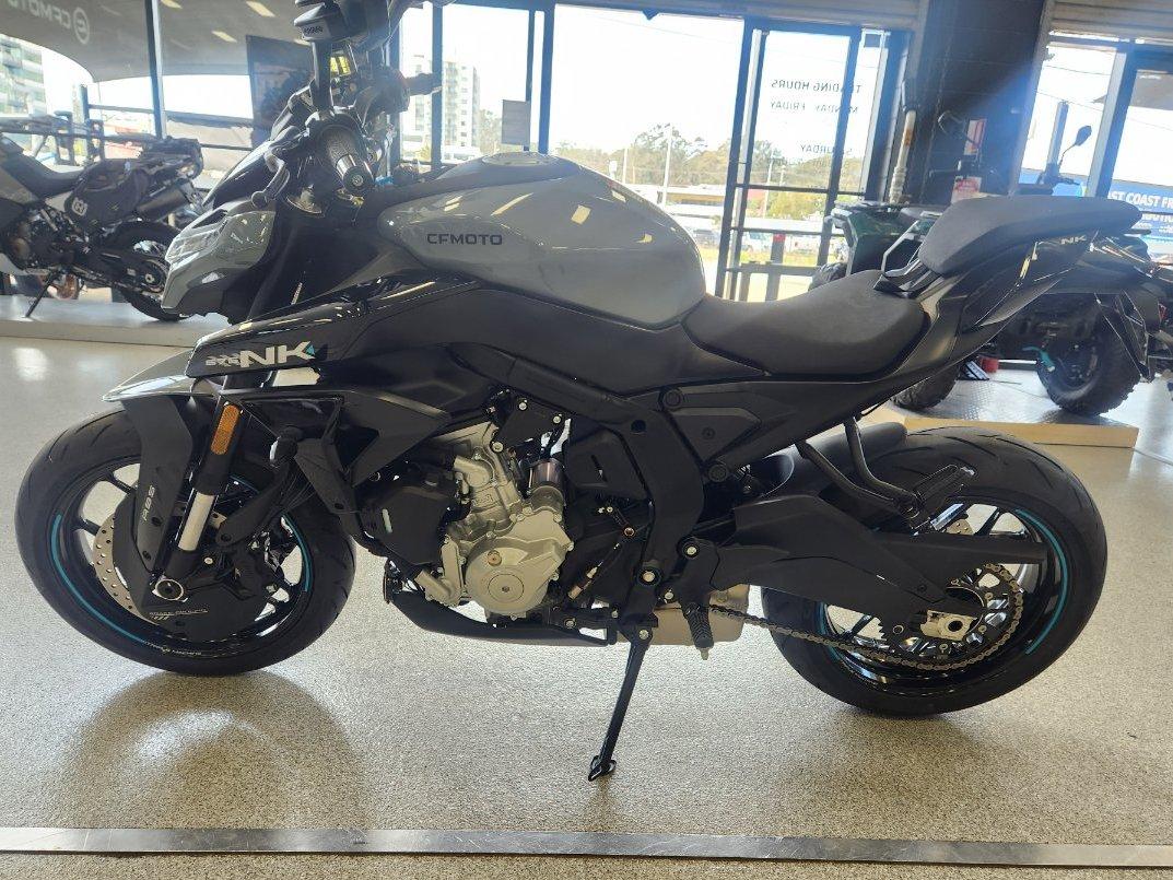 2026 CFMOTO 675 NK ROAD
