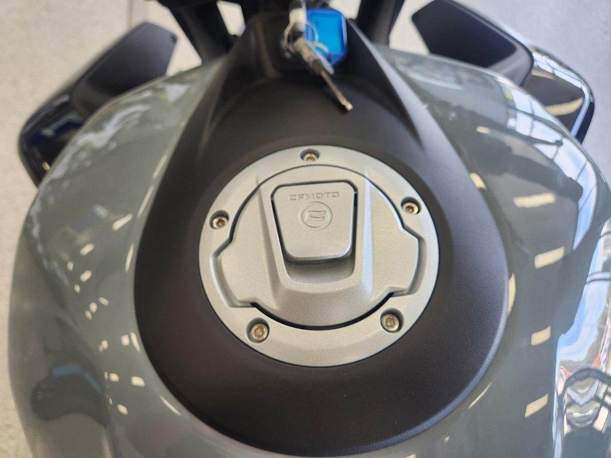 2026 CFMOTO 675 NK ROAD