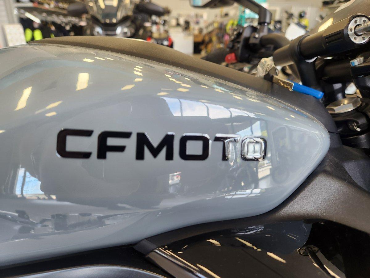 2026 CFMOTO 675 NK ROAD