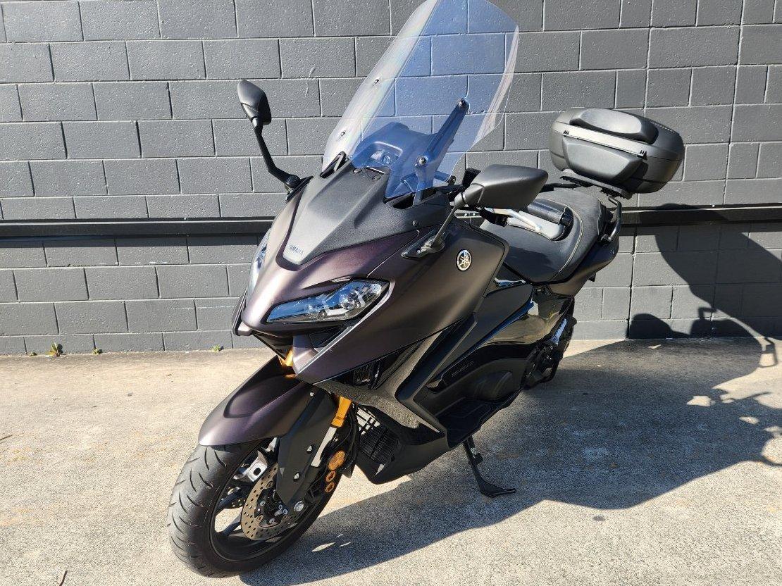 2024 YAMAHA TMAX 560 (ABS) SCOOTER