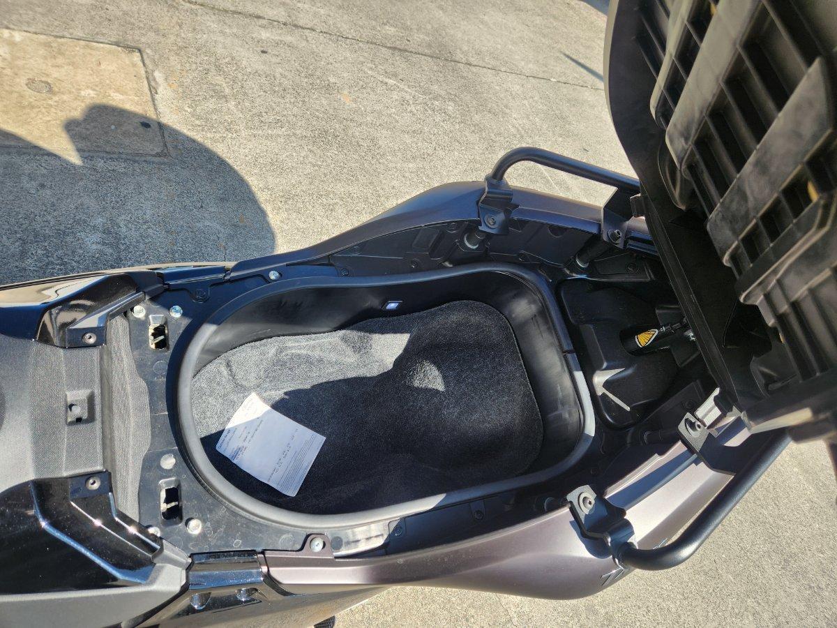 2024 YAMAHA TMAX 560 (ABS) SCOOTER