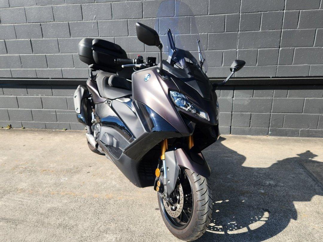 2024 YAMAHA TMAX 560 (ABS) SCOOTER