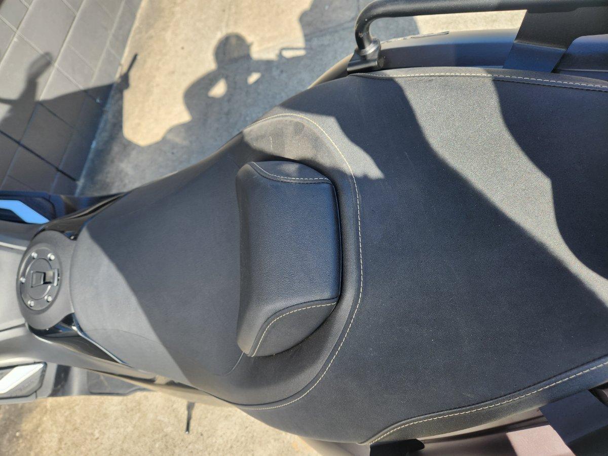 2024 YAMAHA TMAX 560 (ABS) SCOOTER