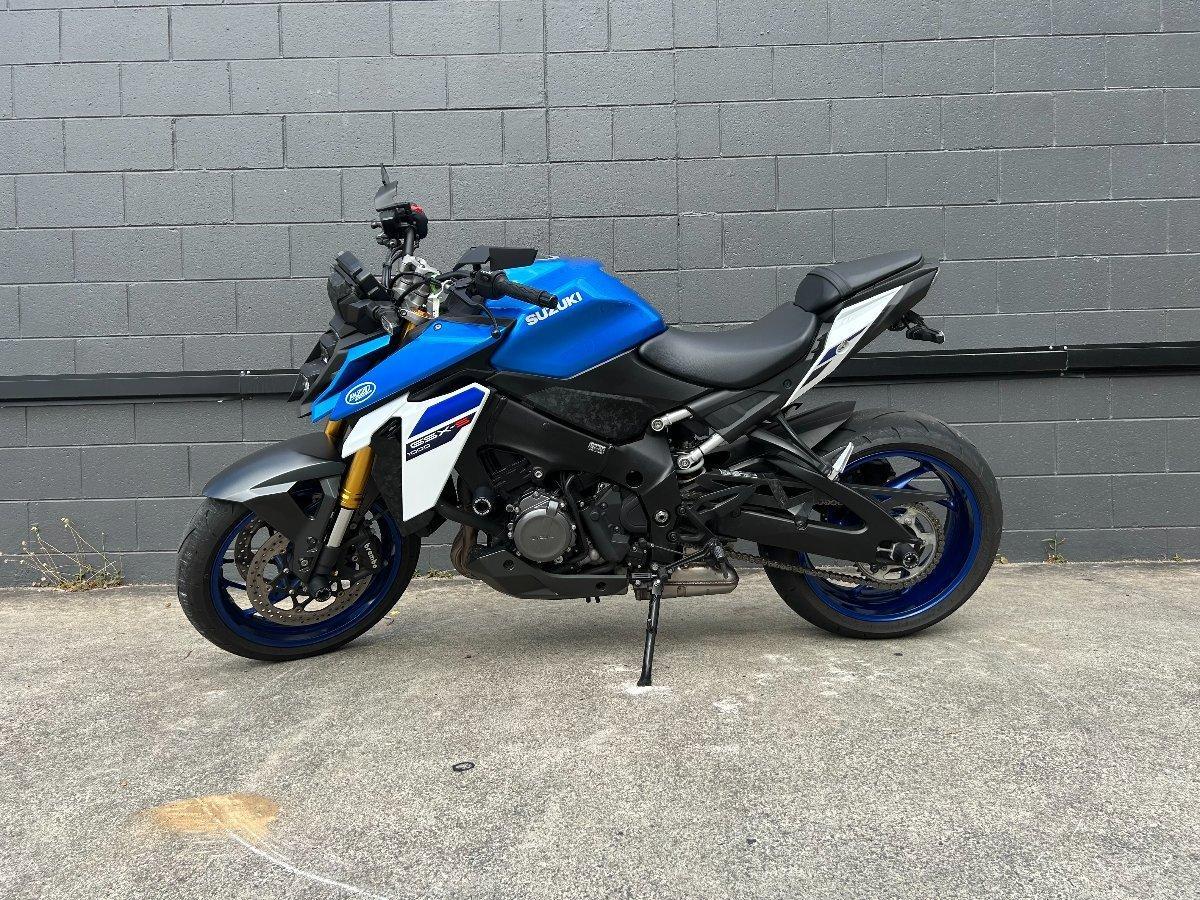 2023 SUZUKI GSX-S1000 ROAD