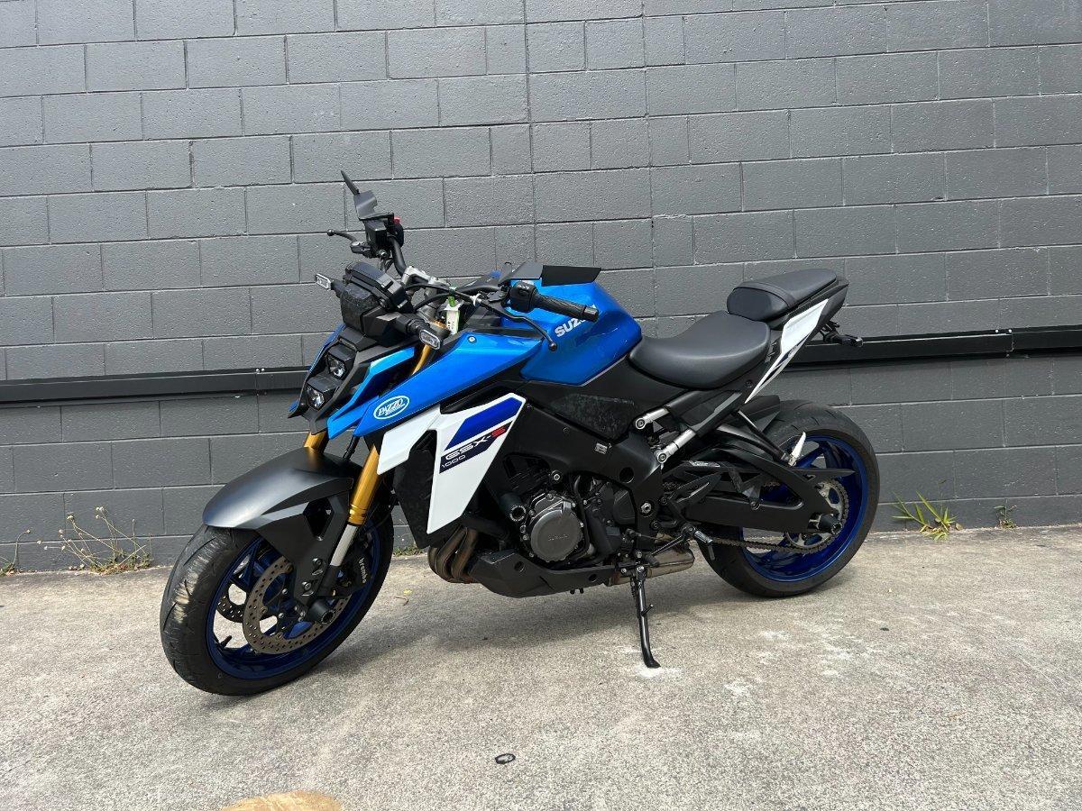 2023 SUZUKI GSX-S1000 ROAD