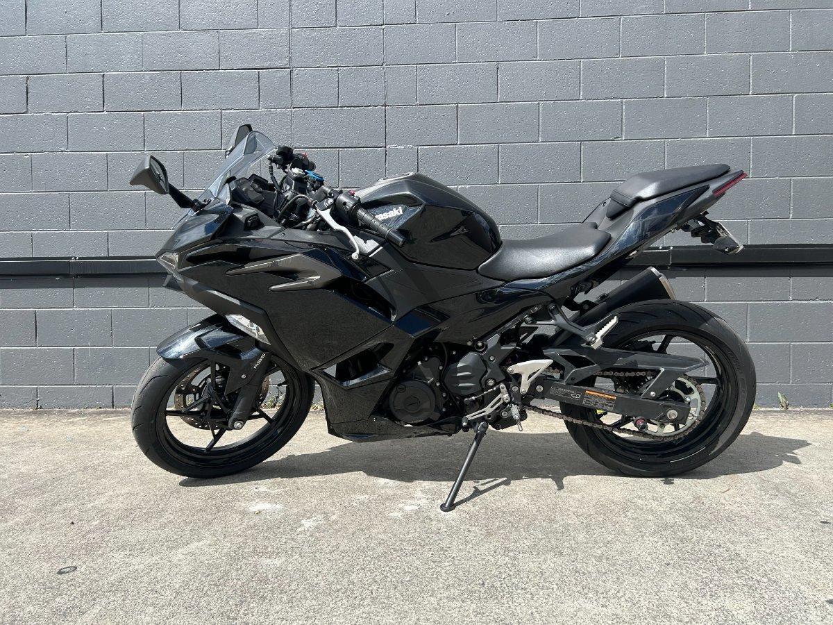 2024 KAWASAKI NINJA 400 SPORTS