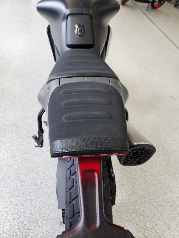 2025 HUSQVARNA SVARTPILEN 801 ROAD