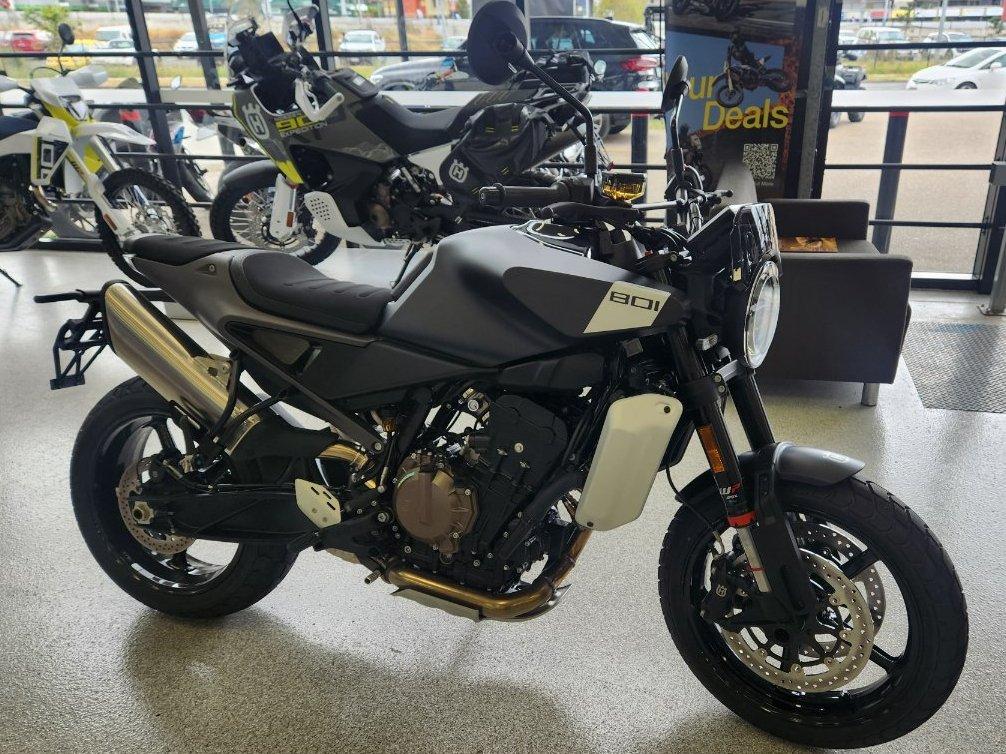 2025 HUSQVARNA SVARTPILEN 801 ROAD