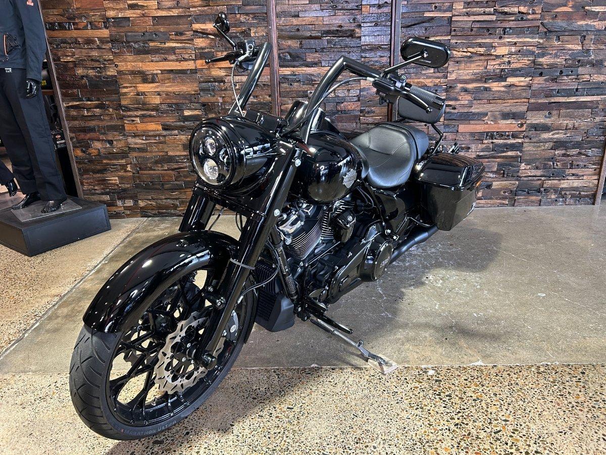 2024 HARLEY-DAVIDSON FLHRXS ROAD KING SPECIAL CRUISER