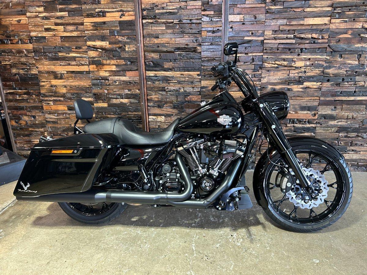 2024 HARLEY-DAVIDSON FLHRXS ROAD KING SPECIAL CRUISER