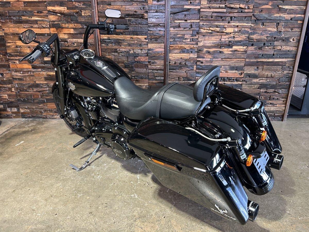 2024 HARLEY-DAVIDSON FLHRXS ROAD KING SPECIAL CRUISER