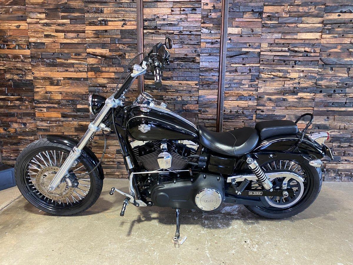 2017 HARLEY-DAVIDSON FXDWG WIDE GLIDE CRUISER