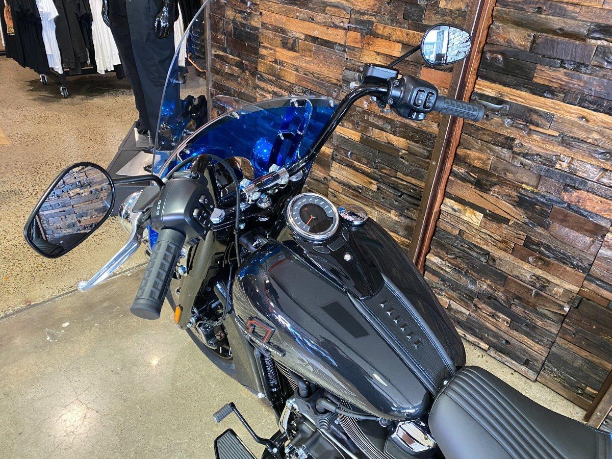 2026 HARLEY-DAVIDSON FLHC HERITAGE CLASSIC (117) CRUISER