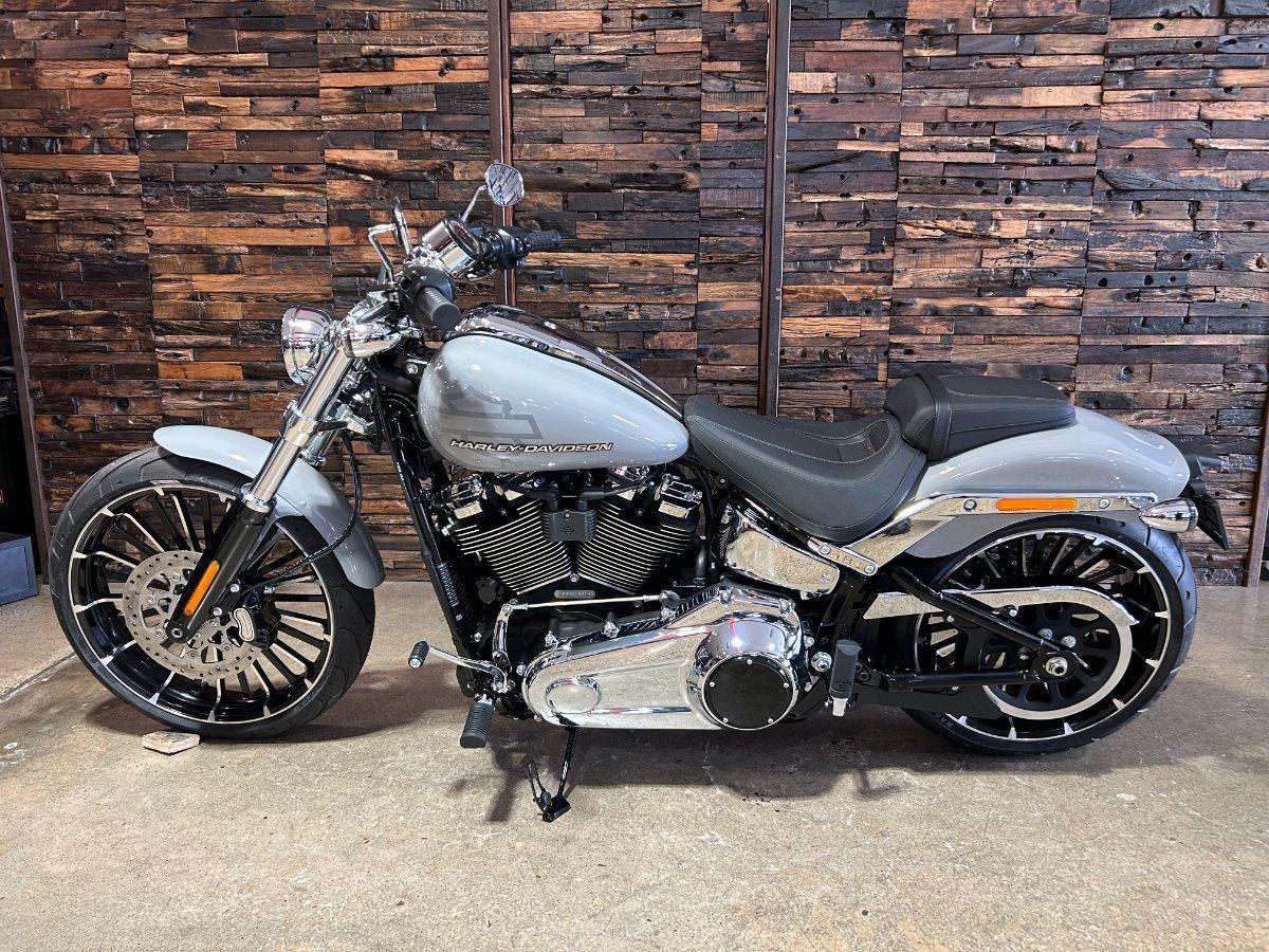2026 HARLEY-DAVIDSON FXBR BREAKOUT (117) CRUISER