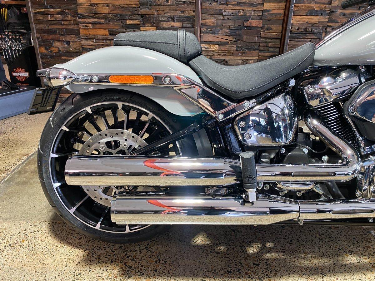 2026 HARLEY-DAVIDSON FXBR BREAKOUT (117) CRUISER