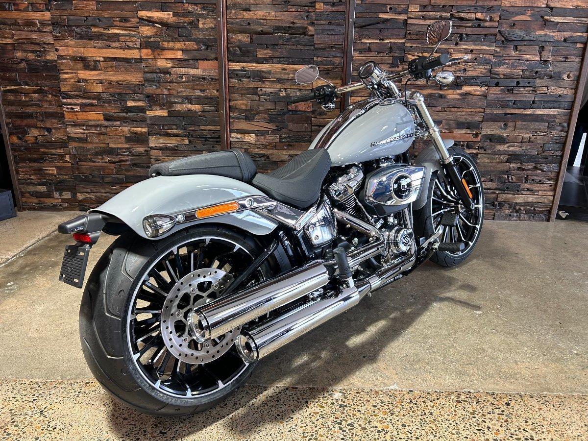 2026 HARLEY-DAVIDSON FXBR BREAKOUT (117) CRUISER