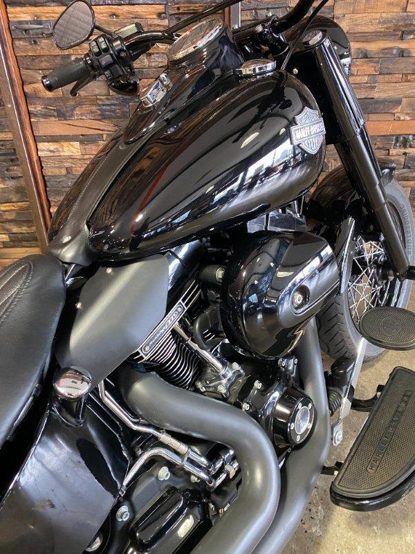 2017 HARLEY-DAVIDSON FLSS SOFTAIL SLIM S CRUISER