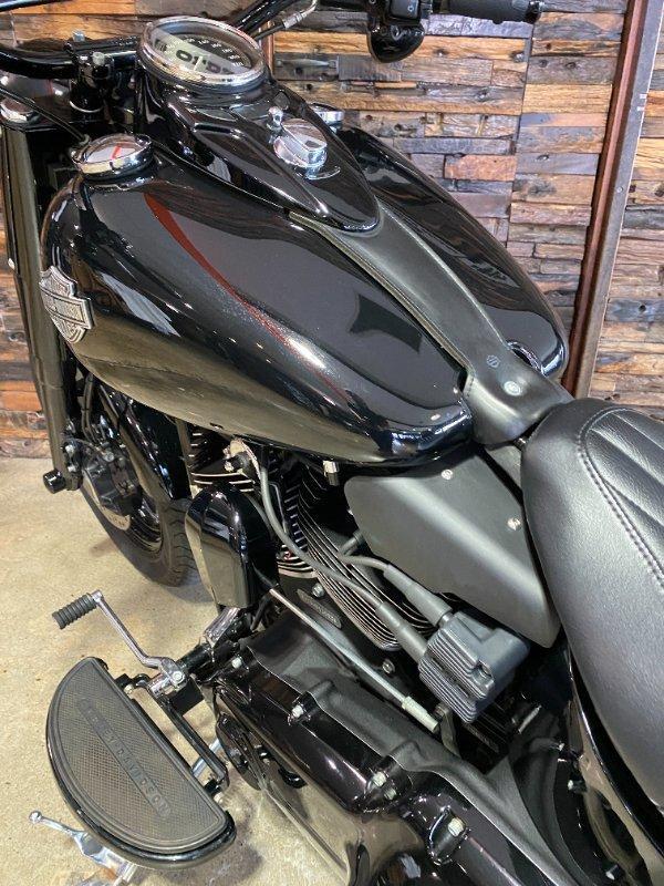 2017 HARLEY-DAVIDSON FLSS SOFTAIL SLIM S CRUISER