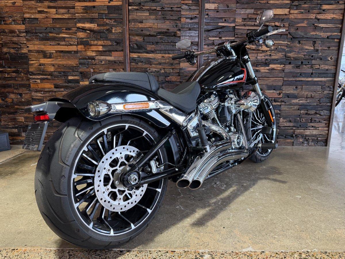 2023 HARLEY-DAVIDSON FXBR BREAKOUT (117) CRUISER