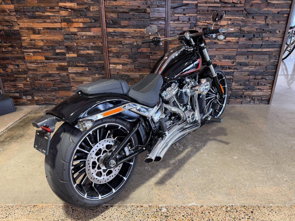 2023 HARLEY-DAVIDSON FXBR BREAKOUT (117) CRUISER