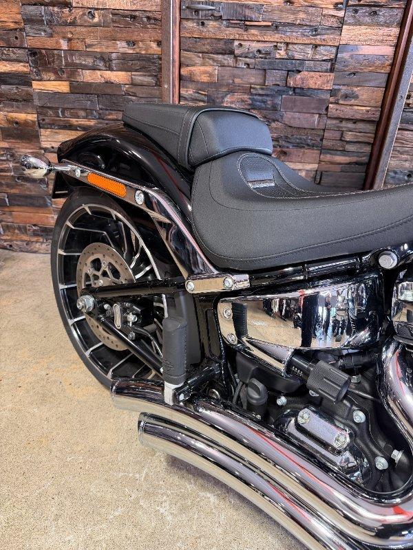 2023 HARLEY-DAVIDSON FXBR BREAKOUT (117) CRUISER