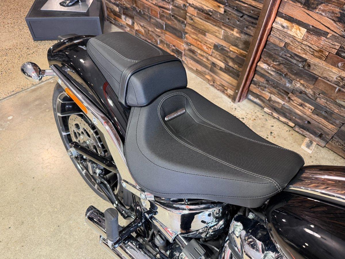 2023 HARLEY-DAVIDSON FXBR BREAKOUT (117) CRUISER