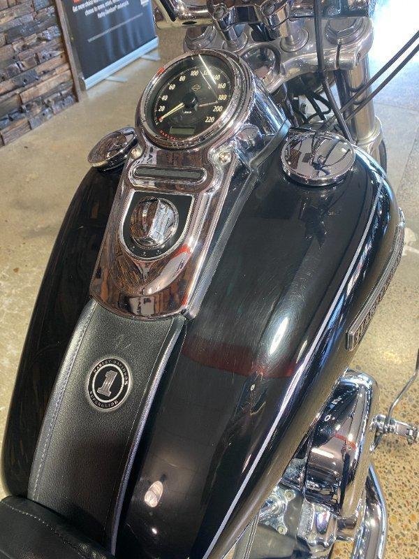 2014 HARLEY-DAVIDSON FXDC DYNA SUPER GLIDE CUSTOM CRUISER
