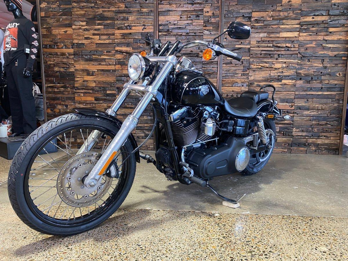 2017 HARLEY-DAVIDSON FXDWG WIDE GLIDE CRUISER