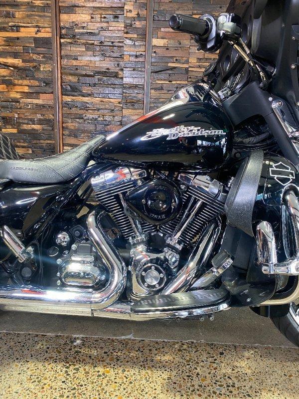 2014 HARLEY-DAVIDSON FLHX STREET GLIDE CRUISER