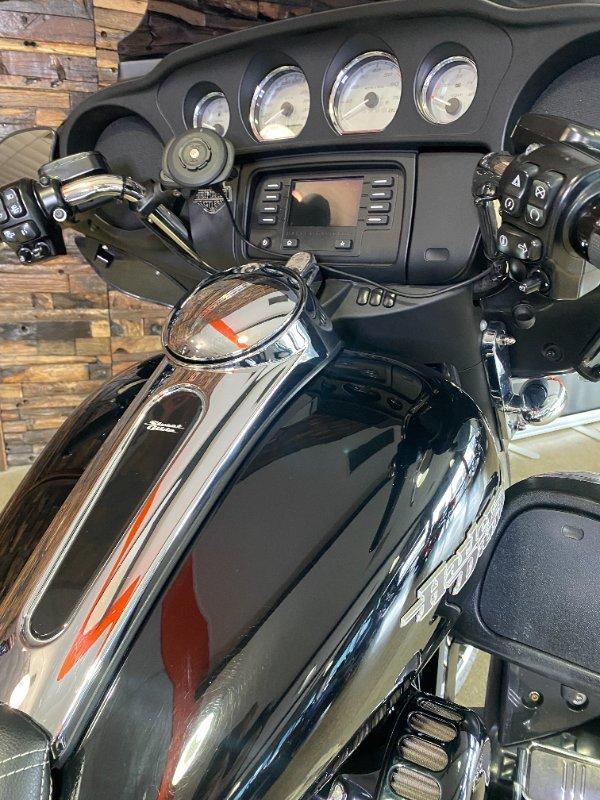 2014 HARLEY-DAVIDSON FLHX STREET GLIDE CRUISER