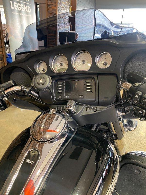 2014 HARLEY-DAVIDSON FLHX STREET GLIDE CRUISER