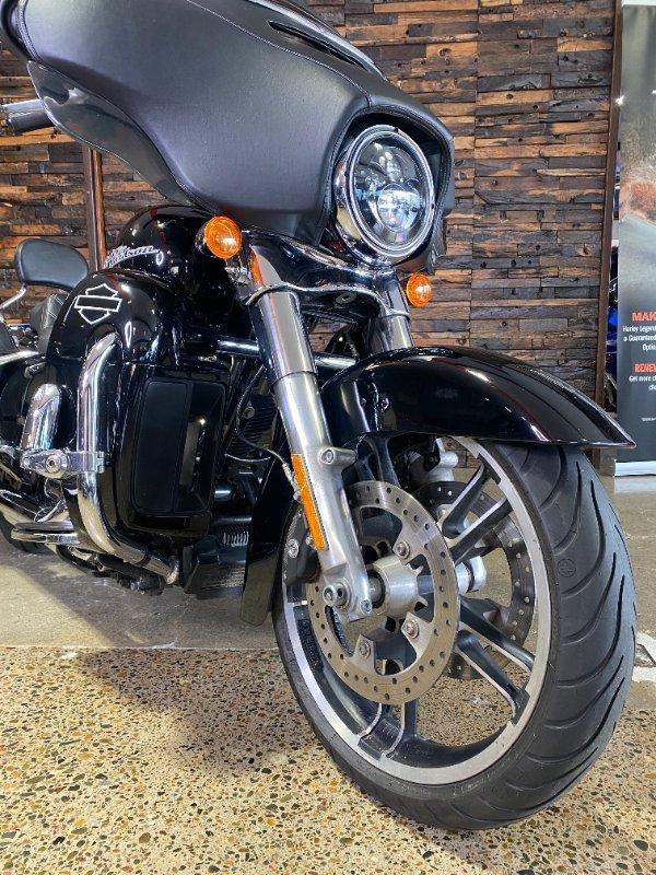 2014 HARLEY-DAVIDSON FLHX STREET GLIDE CRUISER