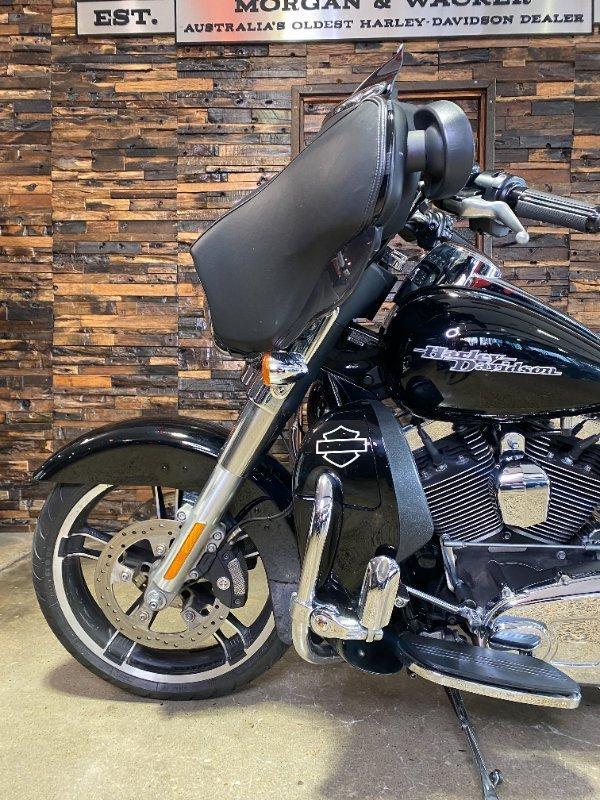 2014 HARLEY-DAVIDSON FLHX STREET GLIDE CRUISER