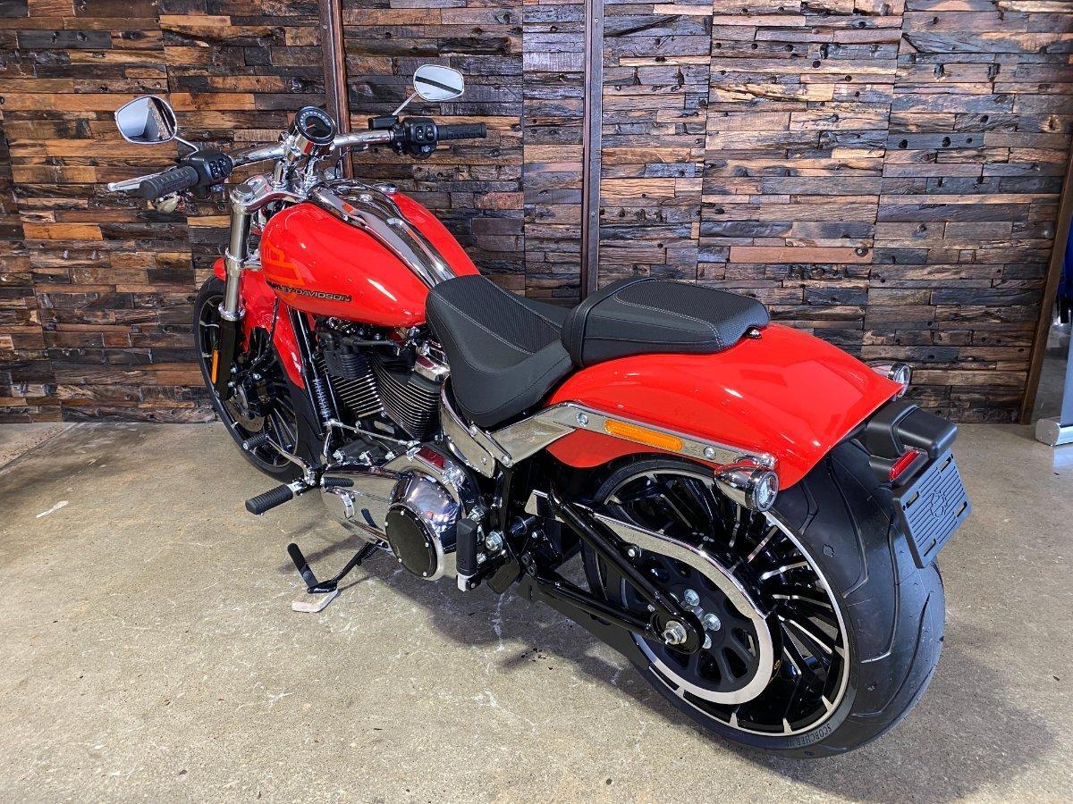2026 HARLEY-DAVIDSON FXBR BREAKOUT (117) SOFTAIL CRUISER