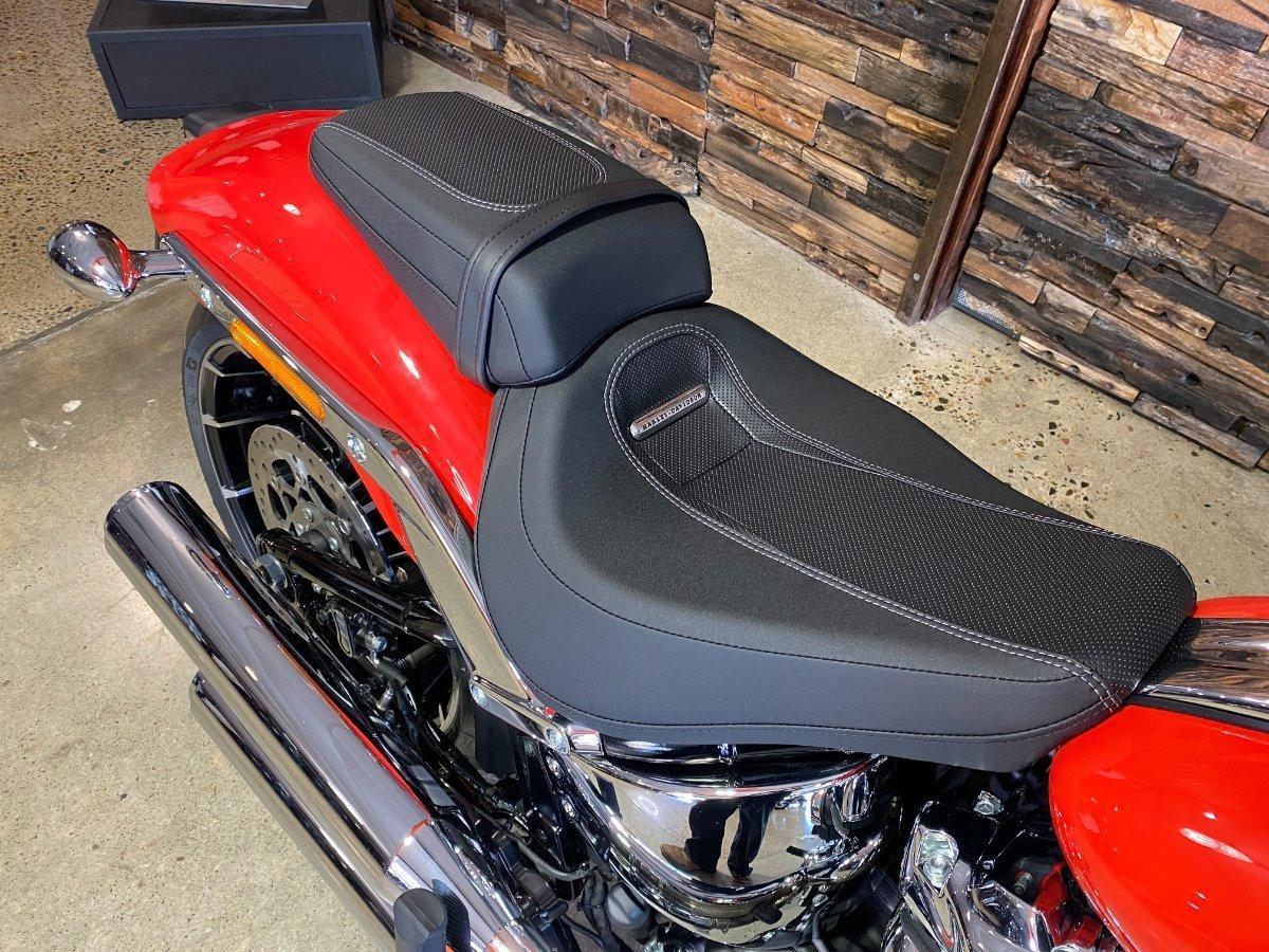 2026 HARLEY-DAVIDSON FXBR BREAKOUT (117) SOFTAIL CRUISER