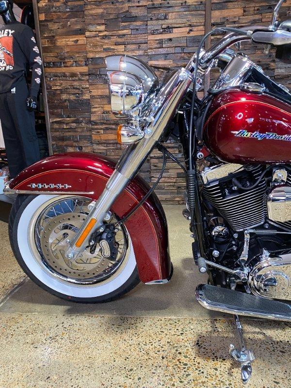2016 HARLEY-DAVIDSON FLSTN SOFTAIL DELUXE CRUISER